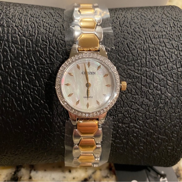 Citizen Women's Watch EZ7016-50D Quartz White Dial Two Tone Stainless Steel 24mm - Picture 2 of 13